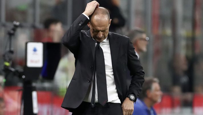 MILAN, ITALY - AUGUST 23: Massimiliano Allegri, Head Coach of AC Milan, reacts during the Serie A match between AC Milan and US Cremonese at Giuseppe Meazza Stadium on August 23, 2025 in Milan, Italy. (Photo by Marco Luzzani/Getty Images) UFFICIALE – Milan, Allegri squalificato: la decisione in vista del Napoli - immagine 1