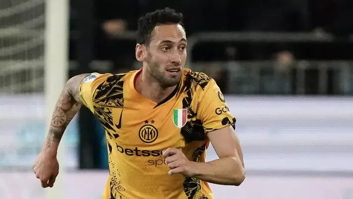 CorSera / Inter, rientro Calhanoglu? Obiettivo dichiarato, una data cerchiata - immagine 1