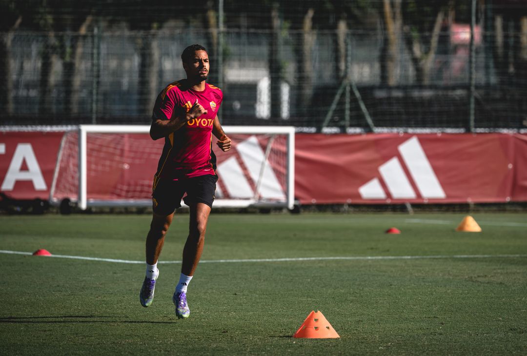 Trigoria, la seduta di allenamento sotto gli occhi di Friedkin – FOTO GALLERY - immagine 22