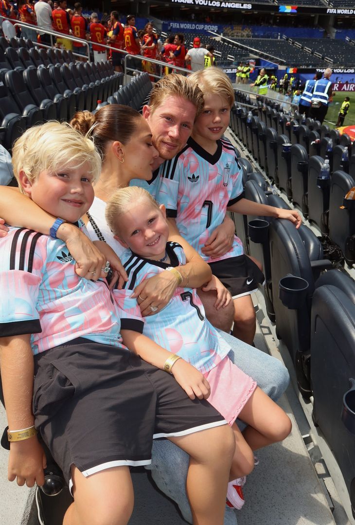 La moglie di Kevin De Bruyne al suo fianco: la dedica che emozione – LE FOTO - immagine 4