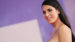 Valentina Vignali scatenata su Threads: “Gli addominali e le tette li possiamo lasciare su Instagram?”