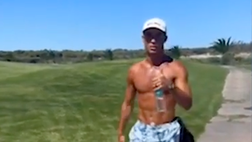 VIDEO / Cristiano Ronaldo: sprint in salita poi mostra il fisico