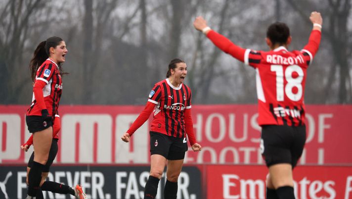 MILAN, ITALY - JANUARY 25: Giorgia Arrigoni of AC Milan Women celebrates after scoring the her team's first goal during the Women Serie A match between AC Milan and AS Roma at Vismara PUMA House of Football on January 25, 2025 in Milan, Italy.  (Photo by Giuseppe Cottini/AC Milan via Getty Images)  Milan Roma