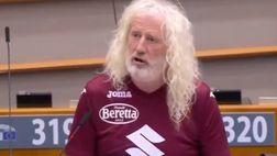 VIDEO / Incredibile al Parlamento Europeo, il deputato irlandese: “Juve m…a”