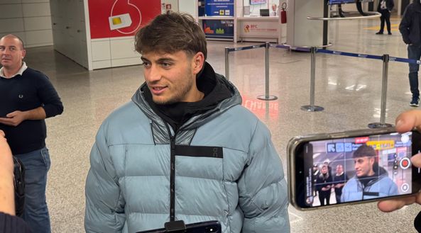 Ranieri LIVE: bagno di folla a Fiumicino. Più di 100 tifosi presenti – VIDEO- immagine 2