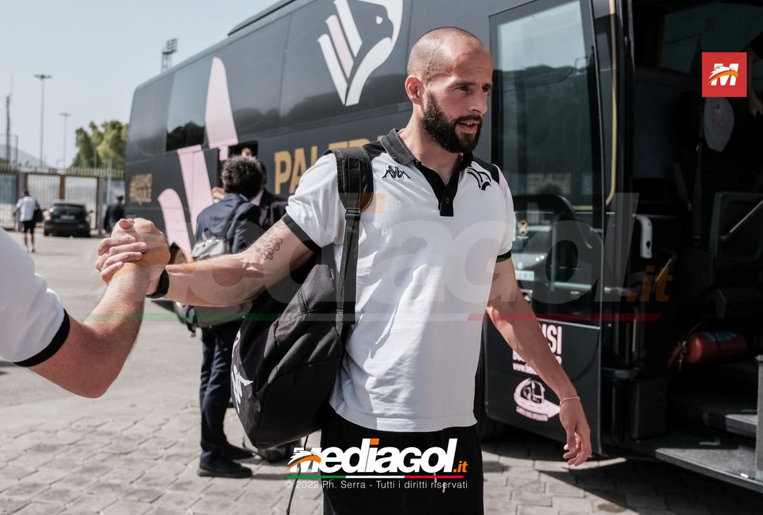 FOTO Palermo, il rientro al “Renzo Barbera” dopo la trasferta di Padova (Gallery)- immagine 1