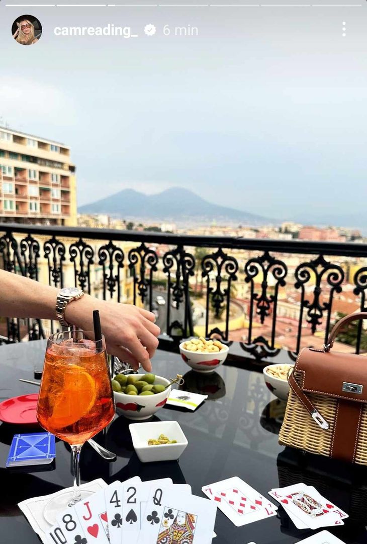 GALLERY Lady McTominay già pazza di Napoli: aperitivo in una location meravigliosa- immagine 1