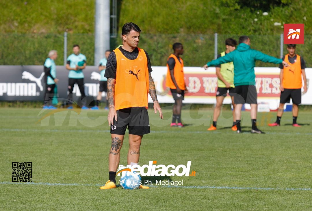 FOTO Ritiro Palermo, day 5 a Ronzone: sorrisi e tattica, presente Bigon (Gallery) - immagine 45