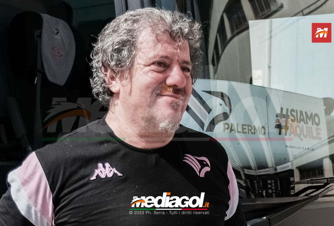 FOTO Palermo, il rientro al “Renzo Barbera” dopo la trasferta di Padova (Gallery) - immagine 22