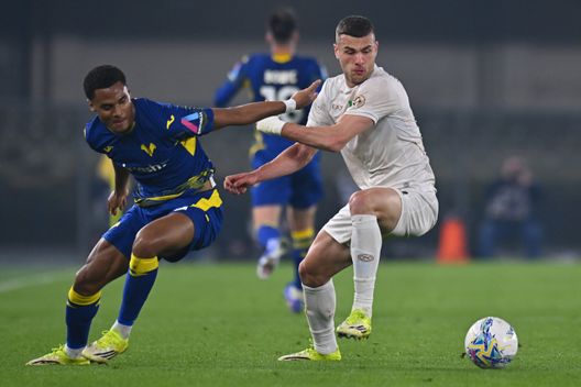 VERONA, ITALY - FEBRUARY 28: Alessandro Buongiorno of SSC Napoli during the Serie A match between Hellas Verona FC and SSC Napoli at Stadio Marcantonio Bentegodi on February 28, 2026 in Verona, Italy. (Photo by Alessandro Sabattini/Getty Images)