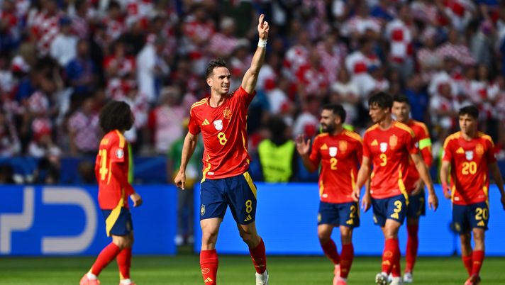 BERLIN, GERMANY - JUNE 15: Fabian Ruiz of Spain celebrates scoring his team's second goal during the UEFA EURO 2024 group stage match between Spain and Croatia at Olympiastadion on June 15, 2024 in Berlin, Germany. (Photo by Dan Mullan/Getty Images) Spagna, Fabian Ruiz: “Belli il gol e l’assist, ma è più importante la vittoria” - immagine 1