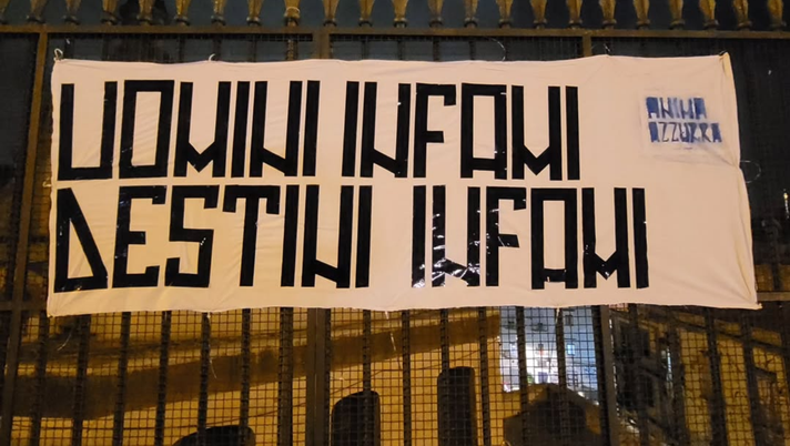 Spalletti alla Juve, a Napoli striscione durissimo: “Uomini infami, destini infami” Spalletti alla Juve, a Napoli striscione durissimo: “Uomini infami, destini infami” - immagine 1