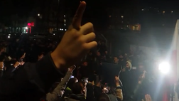 Nel ricordo di Dios, la tifoseria omaggia l’eterno numero 10: “Olè Olè Olè Diego!”