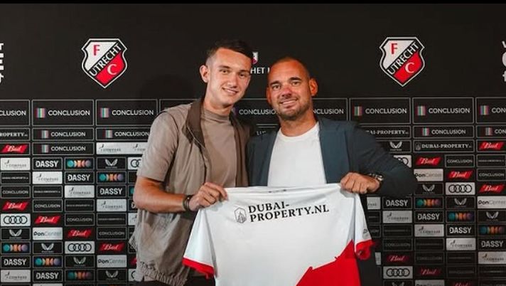 Il figlio di Sneijder firma il suo primo contratto da professionista: il post del papà - immagine 1