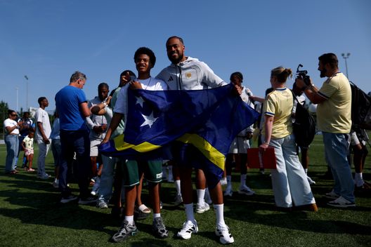 ROTTERDAM, NETHERLANDS - MAY 27: Brandley Kuwas of Curacao meets some fans during the Meet and Greet at RVV Blijdorp on May 27, 2026 in Rotterdam, Netherlands. Curacao are preparing in the Netherlands for their upcoming international friendly matches, before heading out to the United States to participate in their first ever FIFA World Cup. (Photo by Dean Mouhtaropoulos/Getty Images)