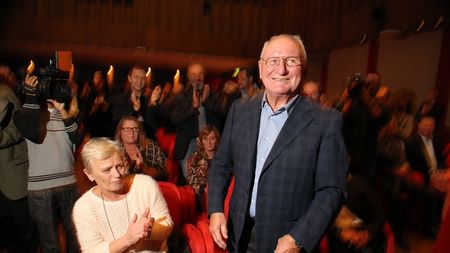 GERMOGLI PH: 19 NOVEMBRE 2014 FIRENZE AUDITORIM DE LA NAZIONE PRESENTAZIONE LIBRO DI MASSIMO SANDRELLI VIAGGIO NELLA VILA
NELLA FOTO HAMRIN FESTEGGIATO PER IL SUO COMLEANNO