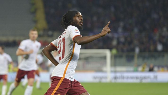 FLORENCE, ITALY - OCTOBER 25: AS Roma player Gervinho celebrates during the Serie A match between ACF Fiorentina and AS Roma at Stadio Artemio Franchi on October 25, 2015 in Florence, Italy. (Photo by Luciano Rossi/AS Roma via Getty Images)