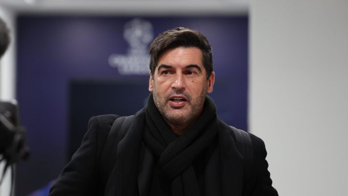 MILAN, ITALY - DECEMBER 11: Head coach of AC Milan Paulo Fonseca arrives before the UEFA Champions League 2024/25 League Phase MD6 match between AC Milan and FK Crvena Zvezda at Stadio San Siro on December 11, 2024 in Milan, Italy. (Photo by Claudio Villa/AC Milan via Getty Images) Milan-Stella Rossa, Pedullà: “Fonseca o si dimette o vuole farsi esonerare” - immagine 1