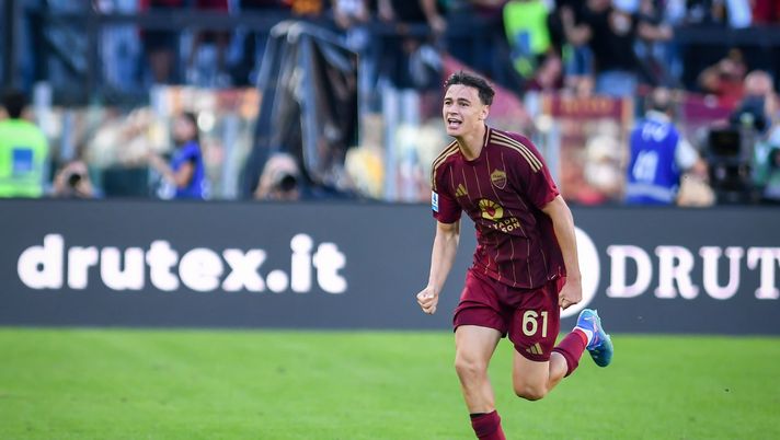 Roma-Venezia, Paredes e Dybala applaudono Pisilli: “Complimenti” - immagine 1