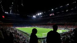 San Siro, biglietti gratis per i politici: per i centri commerciali non è così…