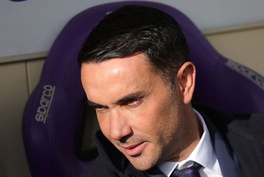 FLORENCE, ITALY - DECEMBER 8: Head coach Raffaele Palladino manager of ACF Fiorentina looks on during the Serie A match between Fiorentina and Cagliari at Stadio Artemio Franchi on December 8, 2024 in Florence, Italy. (Photo by Gabriele Maltinti/Getty Images) Palladino