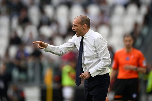 (Photo by Daniele Badolato - Juventus FC/Juventus FC via Getty Images) Milan Allegri