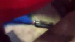 Liverpool, nella marea rossa durante i festeggiamenti spuntano fumogeni blu