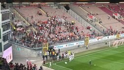 Roma, paura per un tifoso caduto da quattro metri: le sue condizioni