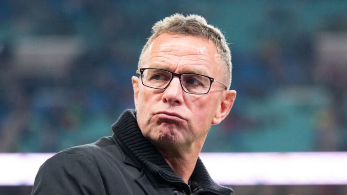 Leipzig's head coach Ralf Rangnick looks on before the German first division Bundesliga football match RB Leipzig v Borussia Dortmund in Leipzig, eastern Germany, on January 19, 2019. (Photo by ROBERT MICHAEL / AFP) / DFL REGULATIONS PROHIBIT ANY USE OF PHOTOGRAPHS AS IMAGE SEQUENCES AND/OR QUASI-VIDEO (Photo credit should read ROBERT MICHAEL/AFP via Getty Images) Moretto: “L’Austria ha proposto il rinnovo a Rangnick, ecco cosa succede ora con il Milan…” - immagine 1