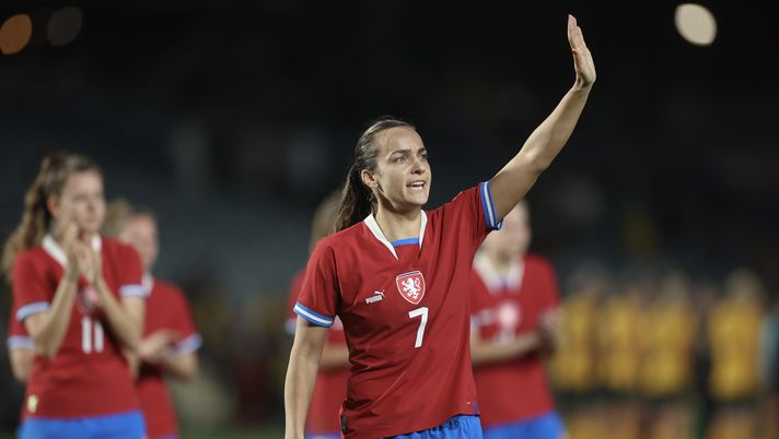 Scandalo in Repubblica Ceca: allenatore riprende calciatrici con una telecamera nascosta - immagine 1