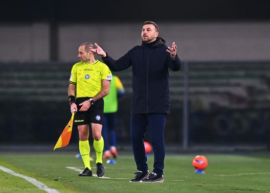 VERONA, ITALY - JANUARY 04: Paolo Zanetti, Head Coach of Hellas Verona, reacts during the Serie A match between Hellas Verona FC and Torino FC at Stadio Marcantonio Bentegodi on January 04, 2026 in Verona, Italy. (Photo by Alessandro Sabattini/Getty Images)