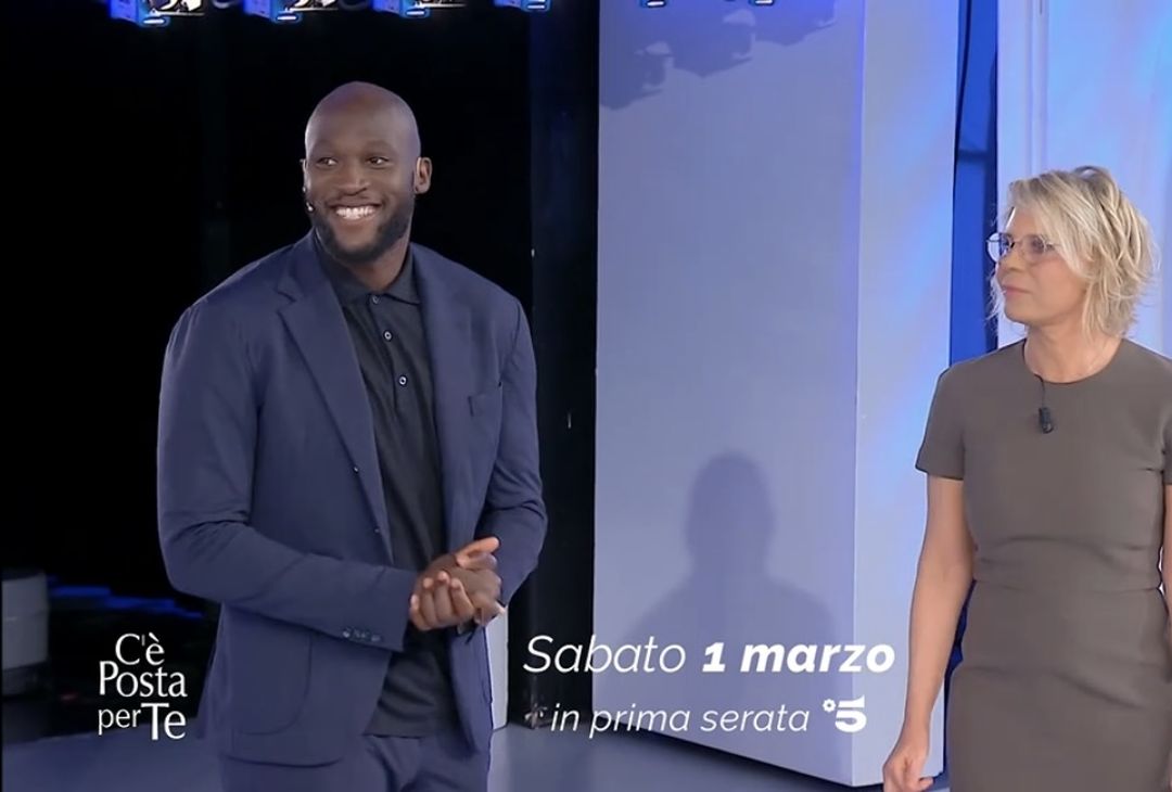GALLERY Lukaku sarà ospite a C’è Posta per Te: le foto del bomber del Napoli- immagine 1