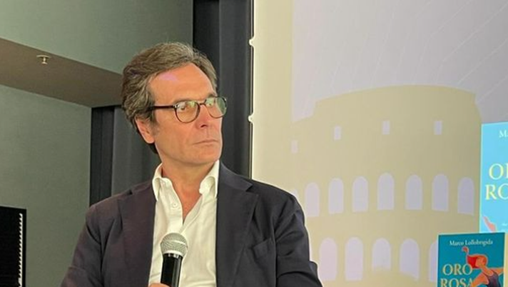 Lollobrigida presenta il suo libro “Oro Rosa” al carcere minorile di Nisida Lollobrigida presenta il suo libro “Oro Rosa” al carcere minorile di Nisida - immagine 1