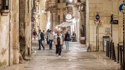 GALLERY Il Napoli sfiderà il Lecce al Via del Mare: gli scatti della città pugliese