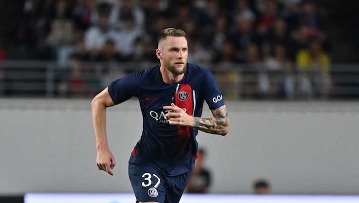OSAKA, JAPAN - JULY 25: Milan Skriniar of Paris Saint-Germain in action during the pre-season friendly match between Paris Saint-Germain and Al-Nassr at Yanmar Stadium Nagai on July 25, 2023 in Osaka, Japan. (Photo by Kenta Harada/Getty Images) Inter, senti Skriniar: “Al PSG sto bene, non mi sono mai pentito di questa scelta” - immagine 1