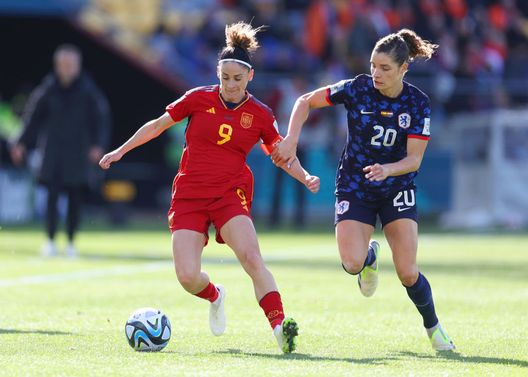 Esther Gonzalez e Dominique Janssen (Photo by Catherine Ivill/Getty Images) Mondiali femminili, Spagna in semifinale: Olanda ko nel thriller di Wellington- immagine 2