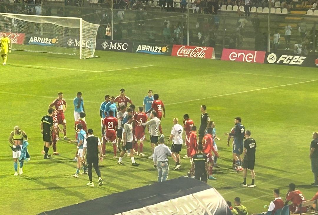 GALLERY Napoli-Brest, clamorosa rissa fra Natan e Del Castillo nel finale - immagine 12