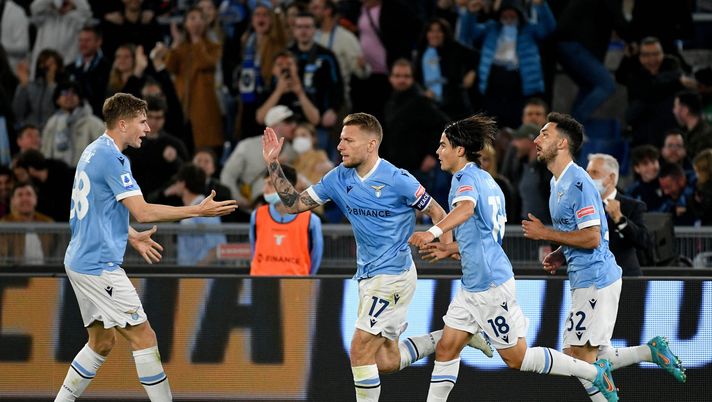 ROME, ITALY - APRIL 16: Ciro Immobile of SS Lazio celebrates a first goal with his team mates during the Serie A match between SS Lazio and Torino FC at Stadio Olimpico on April 16, 2022 in Rome, Italy. (Photo by Marco Rosi - SS Lazio/Getty Images) Ischiboni (LazioPress): “Juric ha ragione, l’organico della Lazio è migliorato” - immagine 1