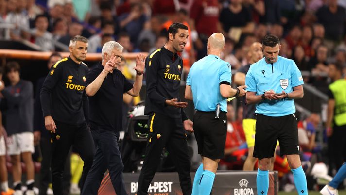 Mourinho: “Se dico quello che penso su Siviglia-Roma prendo 10 giornate di squalifica” - immagine 1