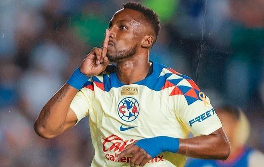 Quinoes, autore de1-1 per il Club America nella sfida col Cruz Azul