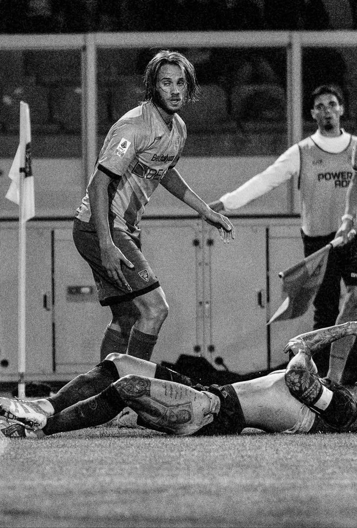 “Sweat over glory”, il Napoli celebra la vittoria contro il Lecce – GALLERY - immagine 18