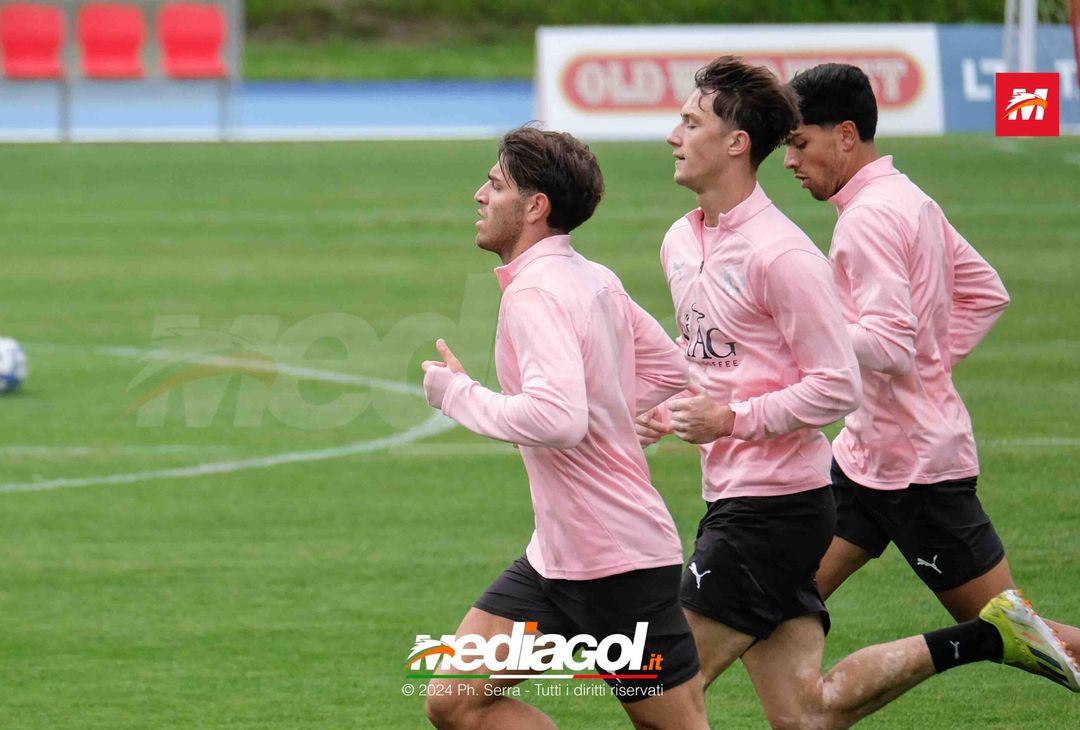 FOTO Ritiro Palermo, gli scatti della seduta mattutina dei rosanero (Gallery) - immagine 30