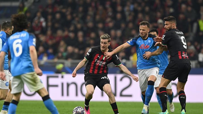 MILAN, ITALY - APRIL 12: Alexis Saelemaekers of AC Milan in action during the UEFA Champions League quarterfinal first leg match between AC Milan and SSC Napoli at Giuseppe Meazza Stadium on April 12, 2023 in Milan, Italy. (Photo by Claudio Villa/AC Milan via Getty Images) Napoli Milan