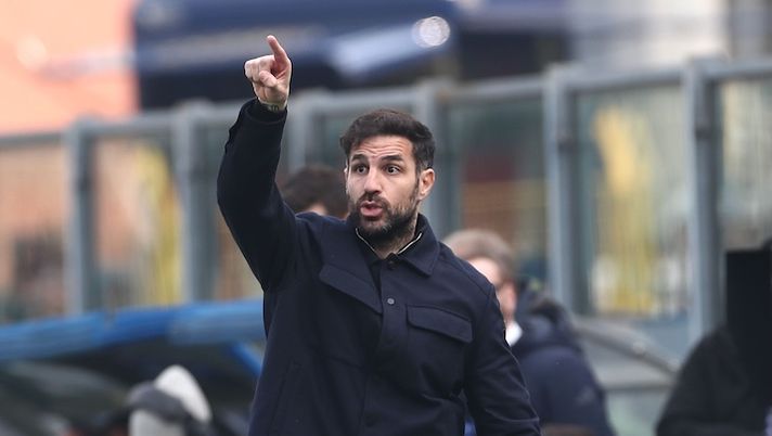 COMO, ITALY - FEBRUARY 23: Como 1907 coach Cesc Fabregas issues instructions to his players during the Serie A match between Como 1907 and SSC Napoli at Stadio G. Sinigaglia on February 23, 2025 in Como, Italy. (Photo by Marco Luzzani/Getty Images) Fabregas: “Perché ringrazio Conte! Caqueret, Smolcic, Valle, Cutrone e vi dico che Diao…” - immagine 1