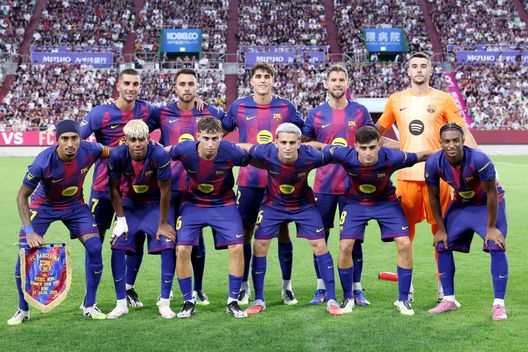 Kobe, Giappone - 27 luglio 2025: I titolari del Barcellona prima dell'amichevole contro il Vissel Kobe. (Foto di Paul Miller/Getty Images) Barcellona, ufficiale l’accordo sinergico con la Repubblica Democratica del Congo- immagine 2