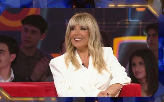 Screen Mediaset “GF, strappata Lucarelli da Ballando e non fa 2 mln”. Arriva la replica della giornalista- immagine 2