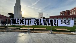 Roma-Verona, striscione anti Lazio fuori l’Olimpico: “Maledetti salmonari”