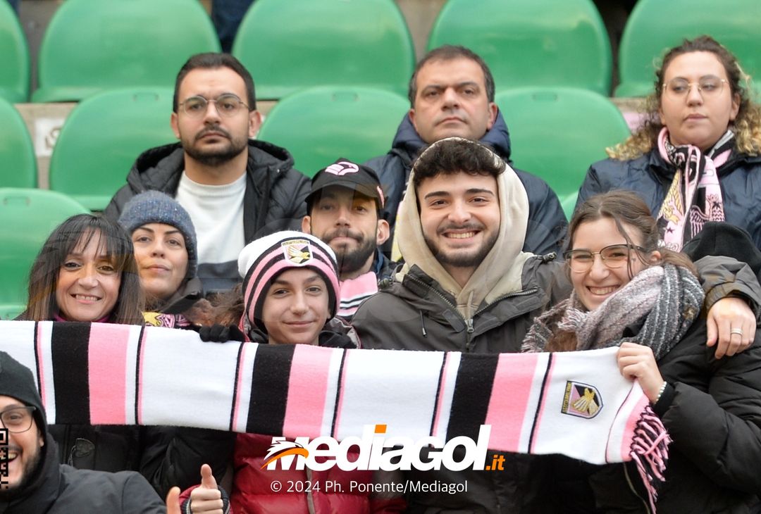 FOTOTIFO Palermo-Modena 4-2, gli scatti ai tifosi al “Renzo Barbera” (GALLERY) - immagine 33