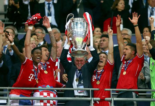 Heynckes con la Champions League vinta con il Bayern Monaco nel 2013. (Foto di Alex Grimm/Getty Images) Heynckes si sfoga: “Il business del calcio è alimentato da troppe partite”- immagine 3