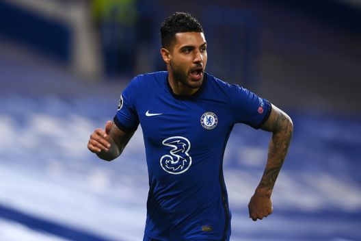 LONDON, ENGLAND - MARCH 17: Emerson Palmieri of Chelsea celebrates after scoring their team's second goal during the UEFA Champions League Round of 16 match between Chelsea FC and Atletico Madrid at Stamford Bridge on March 17, 2021 in London, England. Sporting stadiums around the UK remain under strict restrictions due to the Coronavirus Pandemic as Government social distancing laws prohibit fans inside venues resulting in games being played behind closed doors. (Photo by Mike Hewitt/Getty Images)